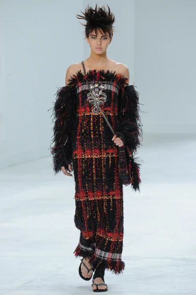 Look 25
